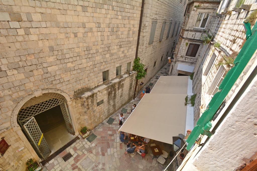Studios Belvi Kotor Exteriör bild